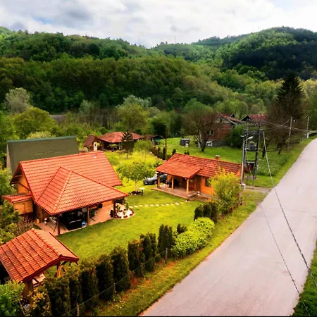 Drveni San Senovic 2 Holiday home Bogutovac